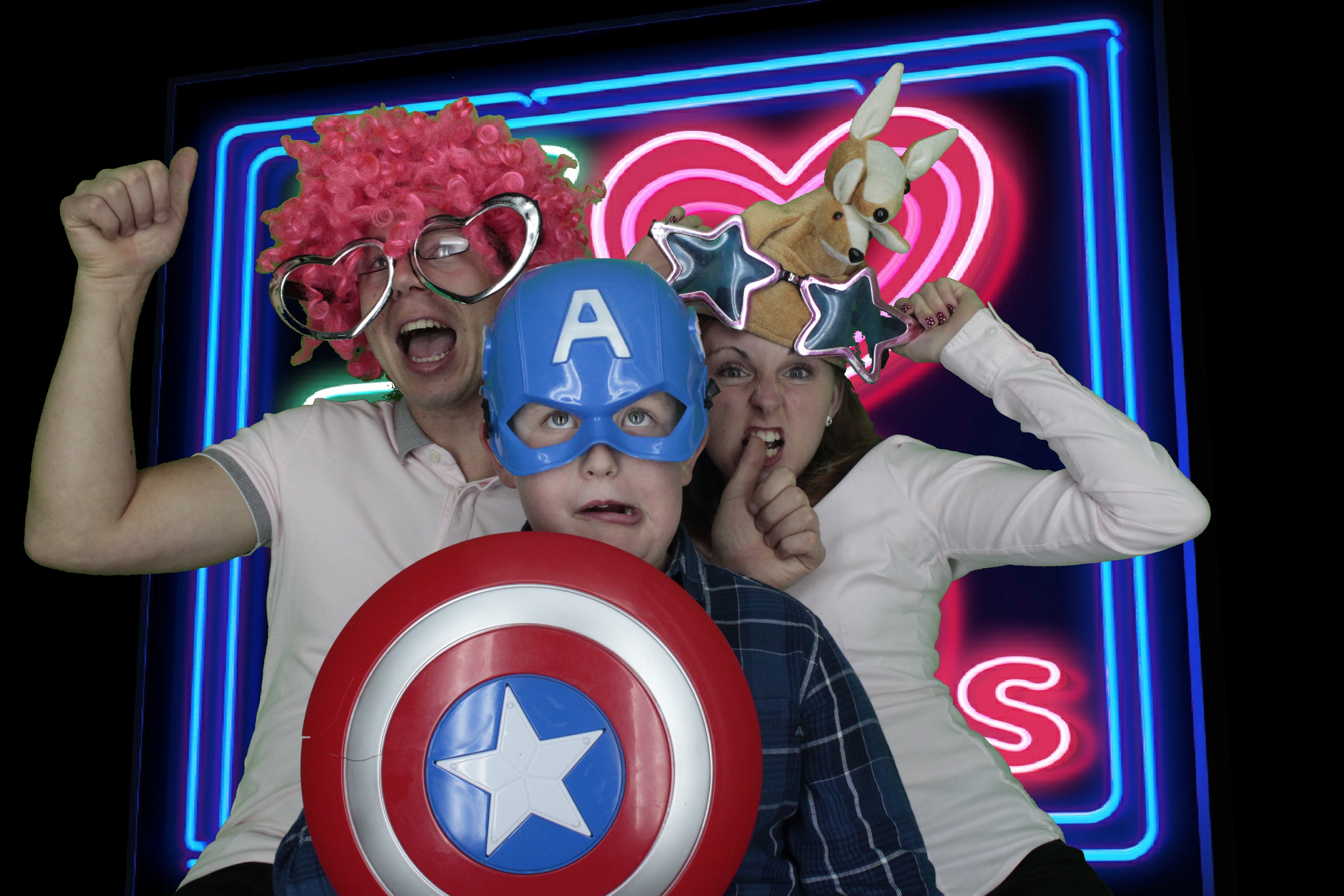 Simon's Birthday Party | View more photos from the event at gallery.myphotoboothexperience.co.uk/u/MyPhotoBoothExperienceLtd/Simons-Birthday-Party